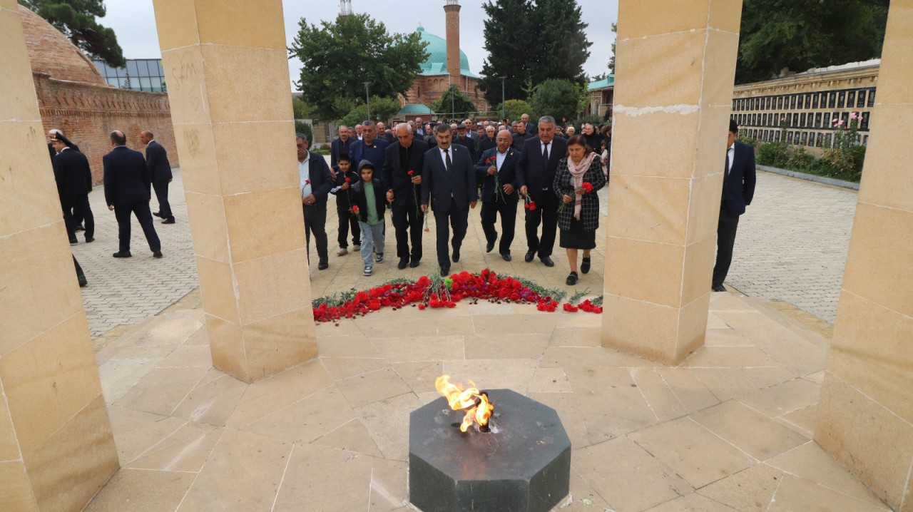Qazaxda Anım Günü qeyd olundu, şəhid ailələri ilə görüş keçirildi - FOTOLAR